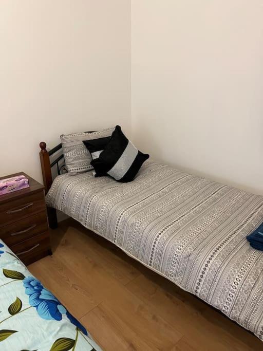 004- Brand New 1 Bedroom Apartment F1 Ealing kerület Kültér fotó