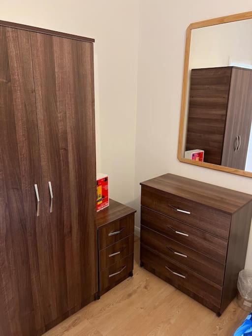 004- Brand New 1 Bedroom Apartment F1 Ealing kerület Kültér fotó