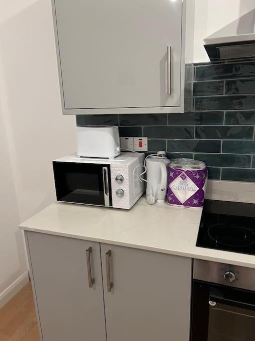 004- Brand New 1 Bedroom Apartment F1 Ealing kerület Kültér fotó